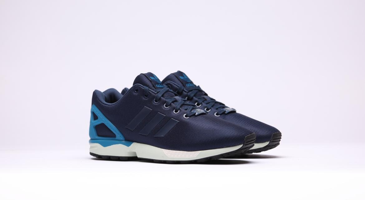 あおい adidas Originals ZX Flux 